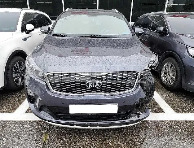 Photo 2 of 10: 2018 Kia Sorento, VIN KNAPH81BBJA406865 — Korean insurance auction