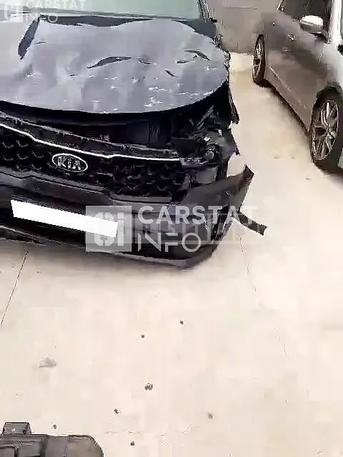 Photo 2 of 28: 2020 Kia Sorento, VIN KNARH81BGMA053875 — Korean insurance auction