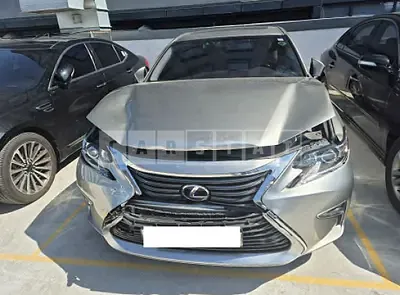 Photo 1 of 11: 2018 Lexus ES300h — Korean insurance auction