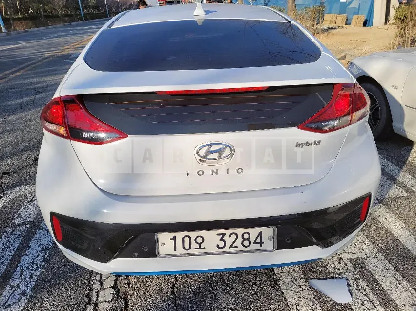 Photo 2 of 7: 2017 Hyundai Modern Ionic, VIN KMHC751CGHU029370 — Korean insurance auction