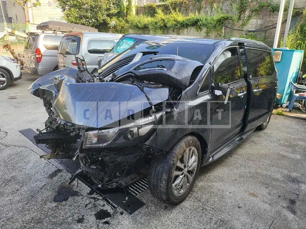 Photo 2 of 22: 2015 Kia Carnival, VIN KNAME81ABGS145413 — Korean insurance auction