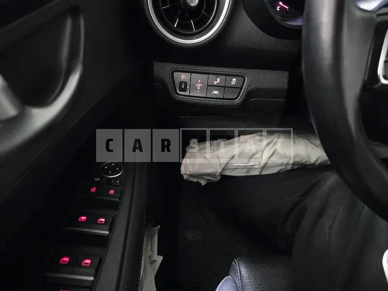Photo 2 of 20: 2019 Kia Kz — Korean insurance auction