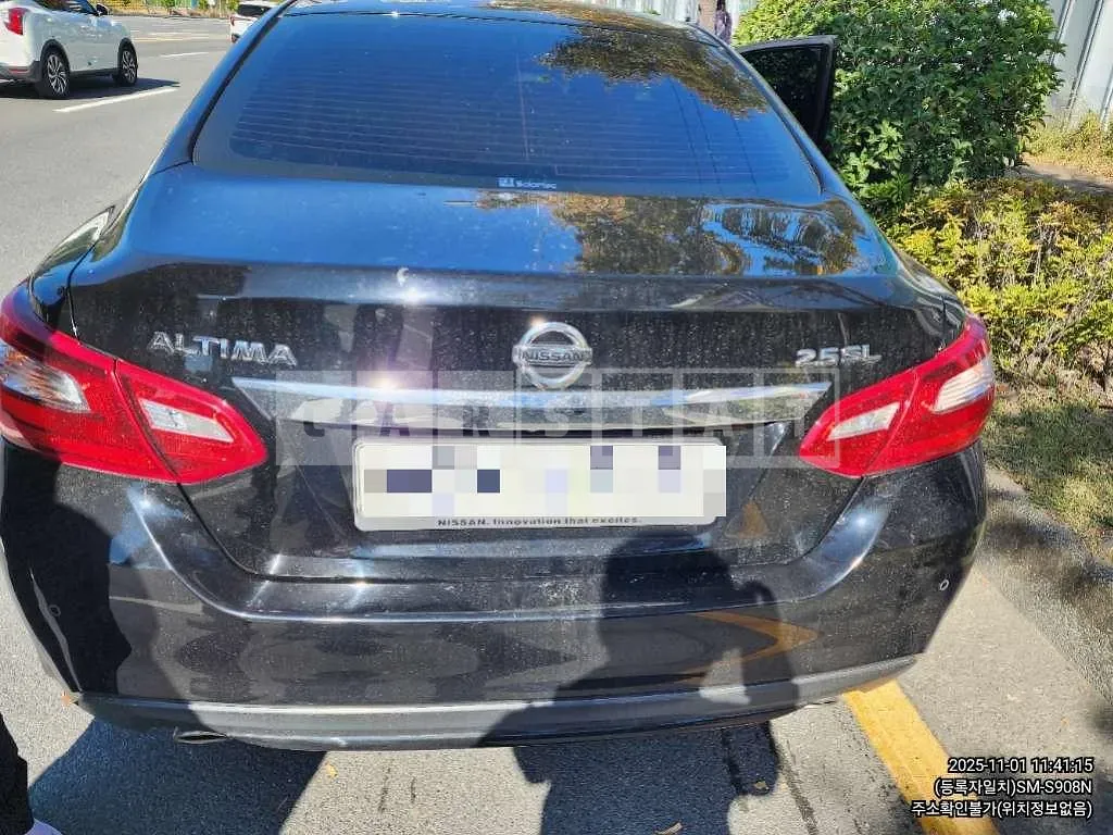 Photo 2 of 10: 2017 Nissan Altima 2.5 — Korean insurance auction