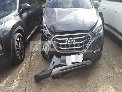 Photo 1 of 10: 2014 Hyundai Tucson ix 4WD — Korean insurance auction