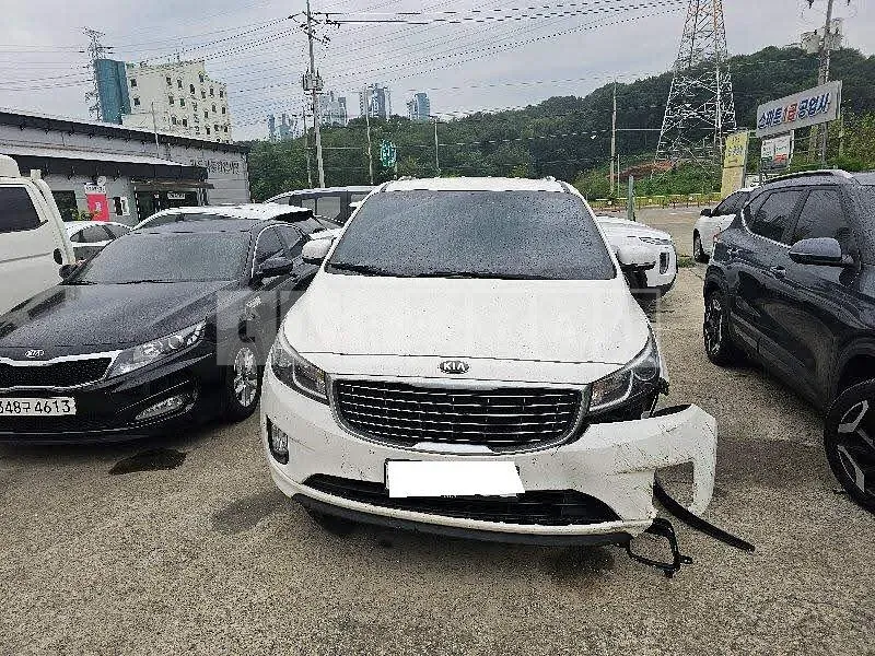 Photo 2 of 19: 2016 Kia Carnival, VIN KNHMF37ABGS186794 — Korean insurance auction