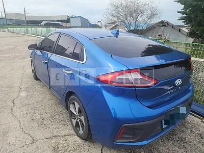 Photo 1 of 13: 2017 Hyundai IONIQ — Korean insurance auction