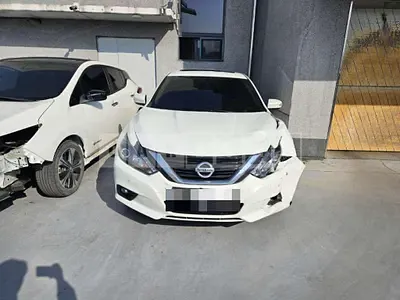 Photo 1 of 16: 2018 Nissan Altima 2.5 — Korean insurance auction
