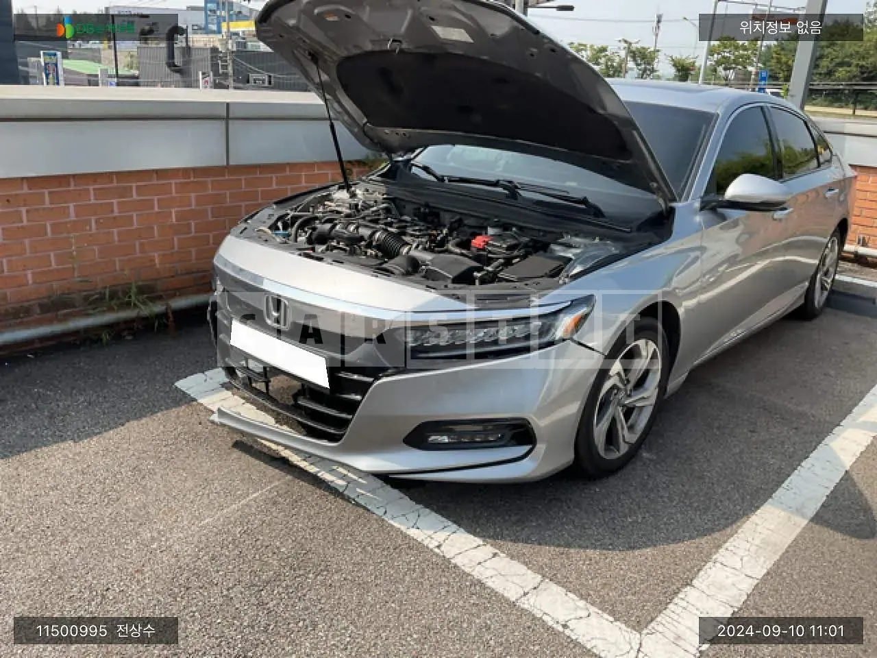 Photo 2 of 17: 2019 Honda Accord 1.5T, VIN 1HGCV1650KA511725 — Korean insurance auction