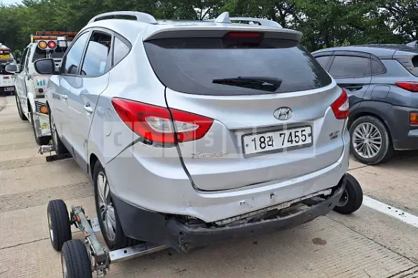 Photo 3 of 3: 2015 Hyundai Tucson, VIN KMHJT81VDFU951219 — Korean insurance auction