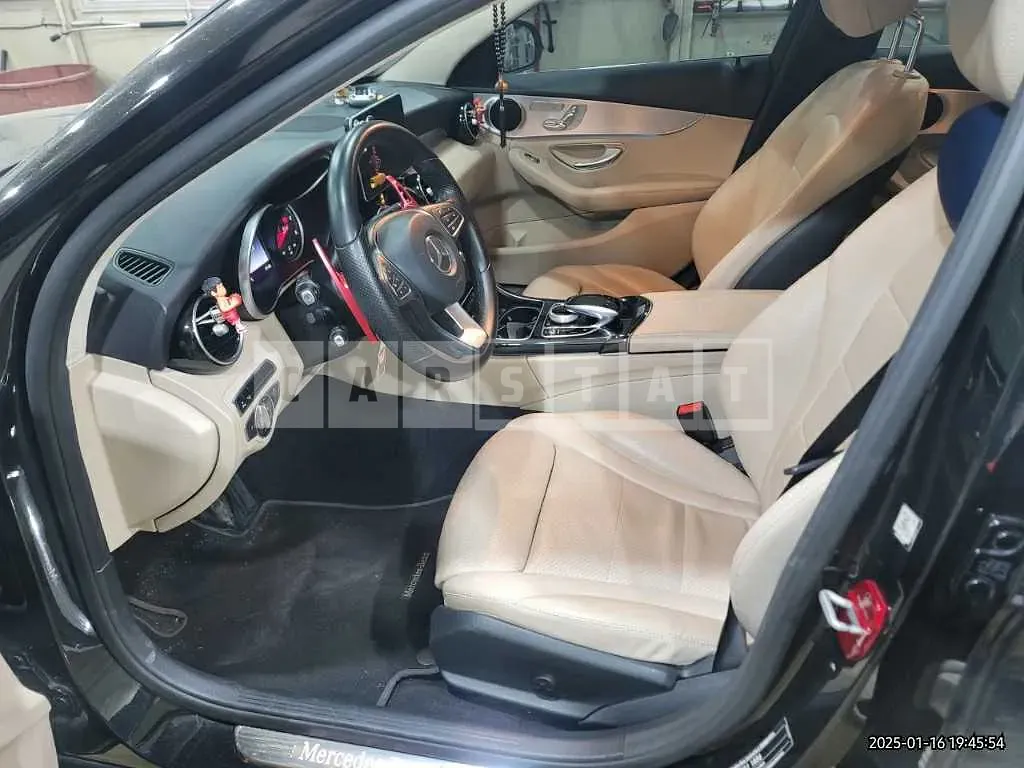 Photo 2 of 16: 2016 Mercedes-Benz C 220d — Korean insurance auction