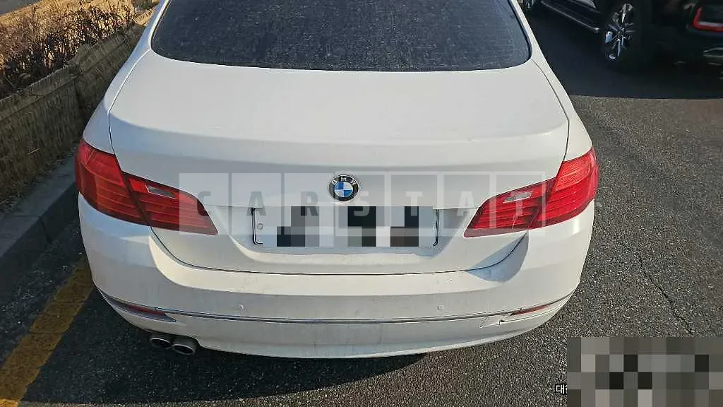 Photo 2 of 5: 2015 BMW 520d — Korean insurance auction
