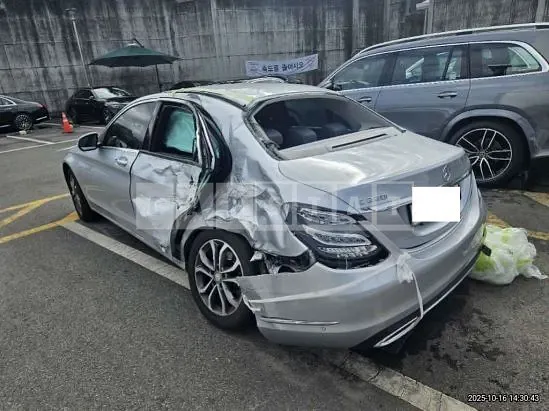 Photo 2 of 12: 2015 Mercedes-Benz C220 BlueTec — Korean insurance auction