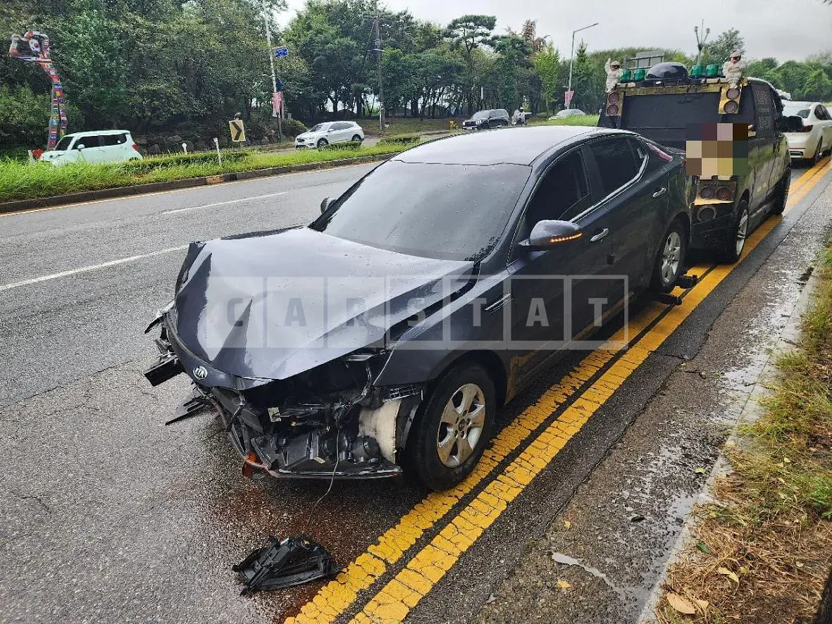 Photo 2 of 6: 2014 Kia K5 2.0 (LPG) — Korean insurance auction