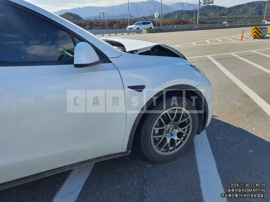 Photo 2 of 32: 2021 Tesla Model Y Standard Range — Korean insurance auction
