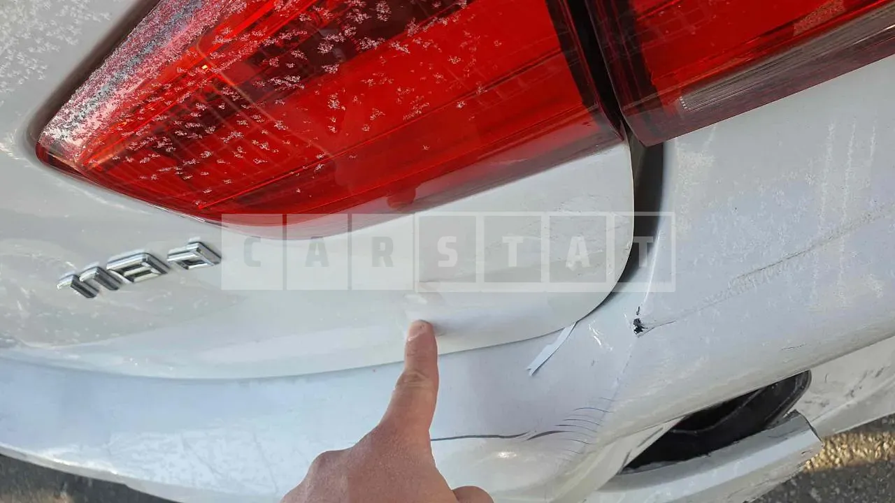 Photo 2 of 34: 2018 BMW 118d, VIN WBA1S5107J5L15342 — Korean insurance auction