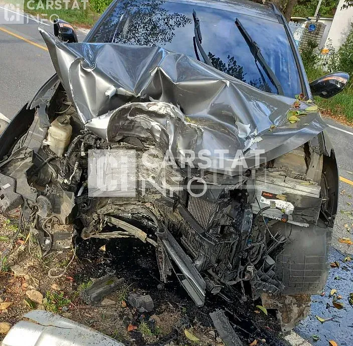 Photo 2 of 4: 2016 Hyundai Santa Fe 2.0 — Korean insurance auction