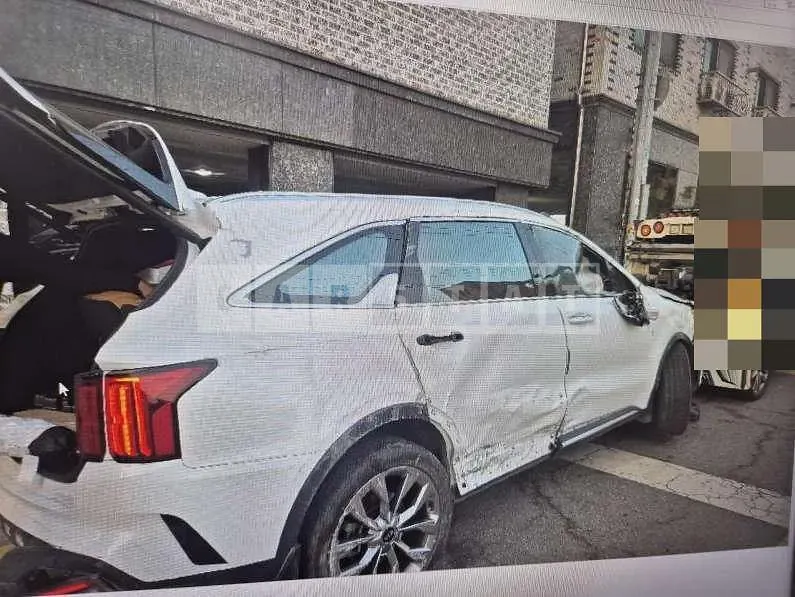 Photo 2 of 4: 2020 Kia Sorento — Korean insurance auction