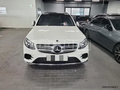 Photo 1 of 41: 2019 Mercedes-Benz GLC300 4Matic — Korean insurance auction