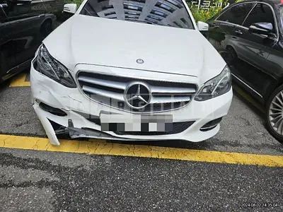 Photo 1 of 50: 2015 Mercedes-Benz E220 BlueTec — Korean insurance auction