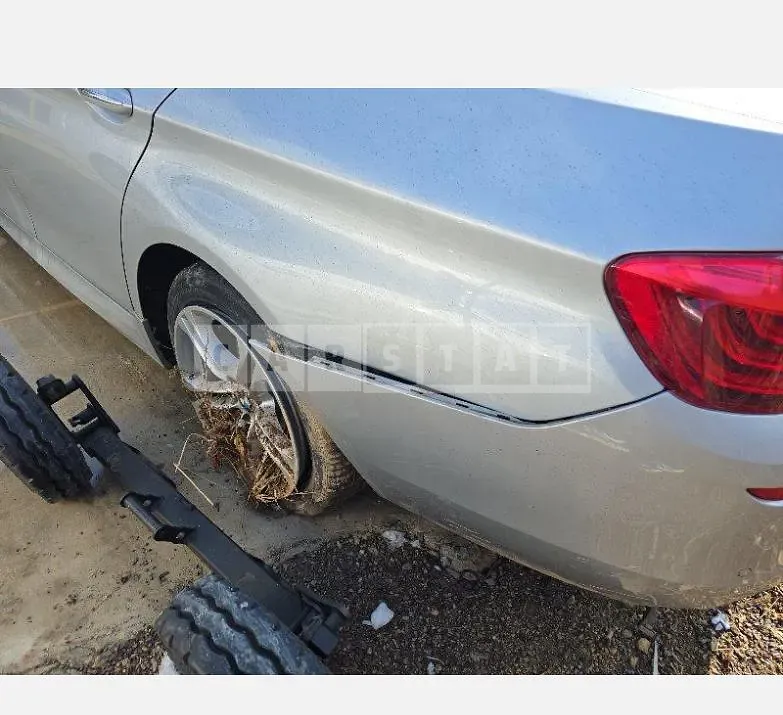 Photo 2 of 26: 2016 BMW 520d xDrive, VIN WBA5E7101GG565726 — Korean insurance auction