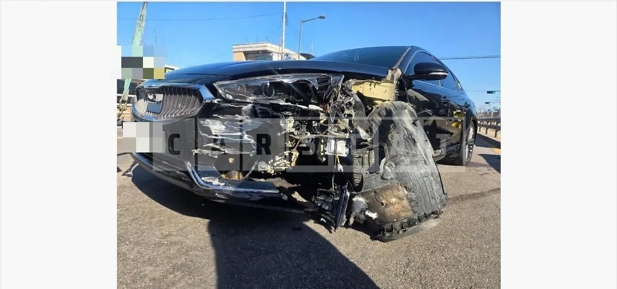 Photo 2 of 20: 2016 Kia K7 — Korean insurance auction
