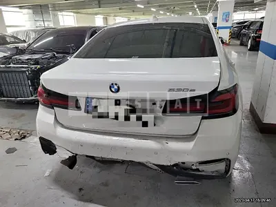 Photo 1 of 17: 2020 BMW 530e — Korean insurance auction