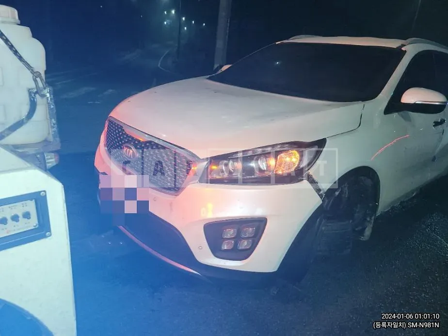 Photo 2 of 6: 2016 Kia Sorento 2.0 — Korean insurance auction