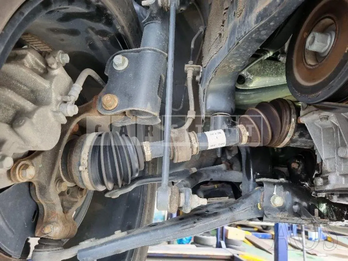 Photo 2 of 58: 2018 Kia Sorento, VIN KNAPH81BBKA522715 — Korean insurance auction