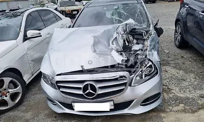 Photo 1 of 16: 2015 Mercedes-Benz E250 BlueTec 4Matic, VIN WDDHF9HB8FB105996 — Korean insurance auction