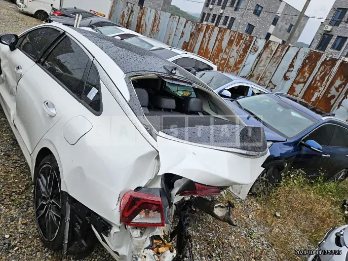 Photo 2 of 15: 2020 Kia K5 — Korean insurance auction
