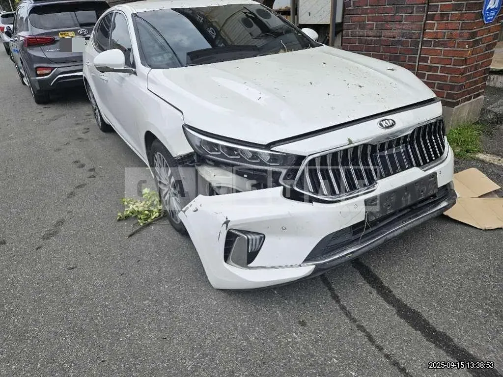 Photo 2 of 14: 2019 Kia K7 — Korean insurance auction