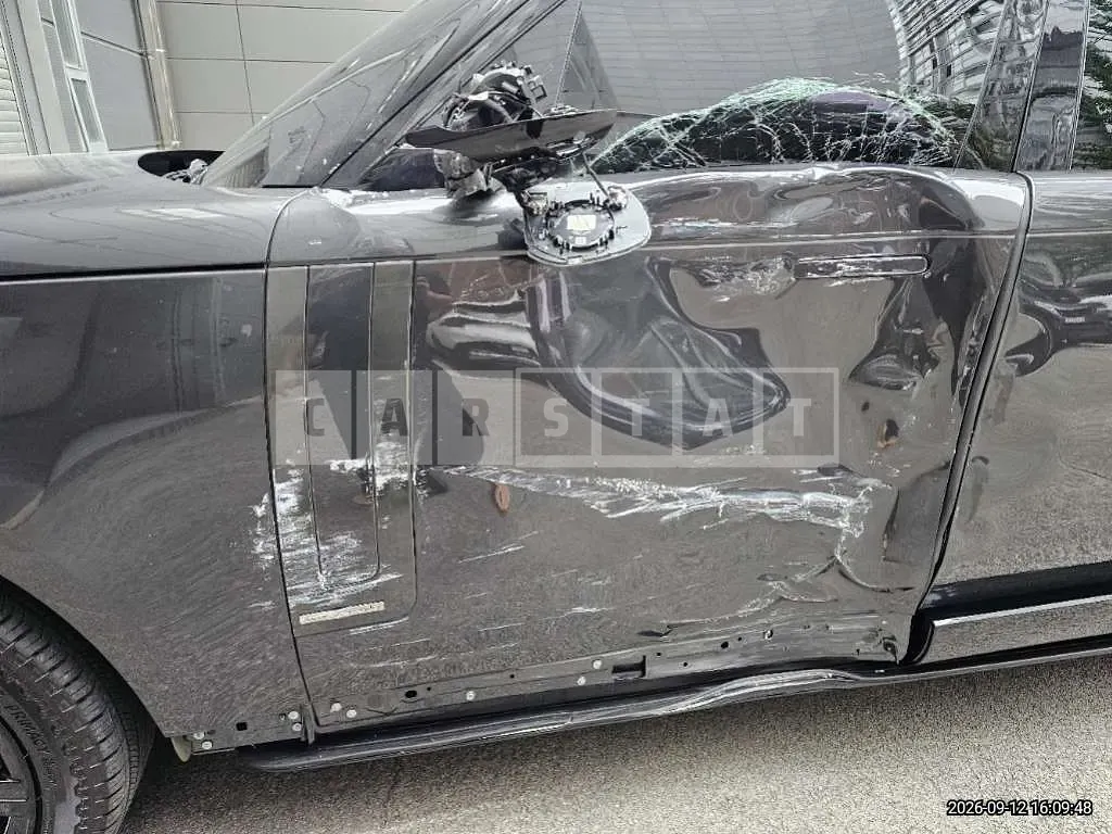 Photo 2 of 63: 2025 Land Rover The New Range Rover P530 Lwb — Korean insurance auction