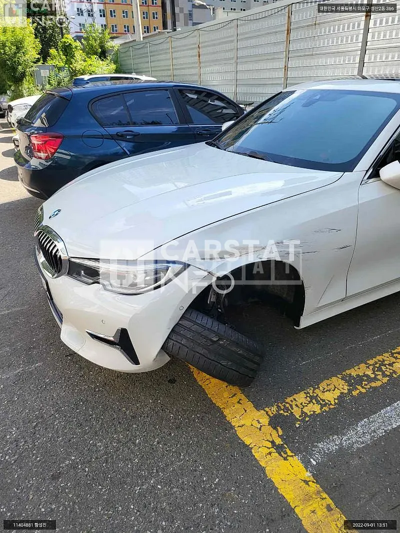 Photo 2 of 10: 2019 BMW 320d, VIN WBA5V5104KAE18884 — Korean insurance auction