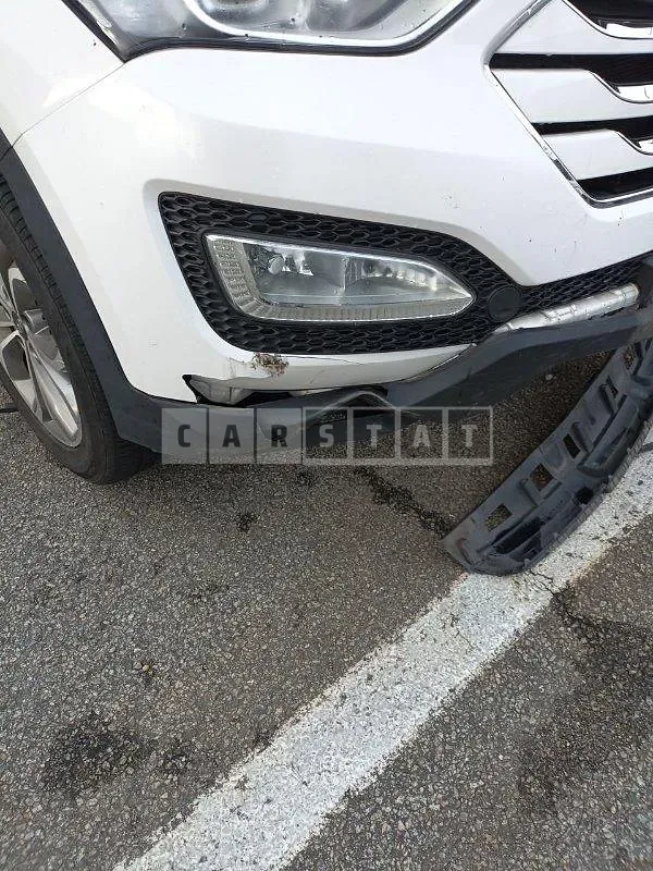 Photo 2 of 9: 2015 Hyundai Santa Fe, VIN KMHSW81UBFU382829 — Korean insurance auction