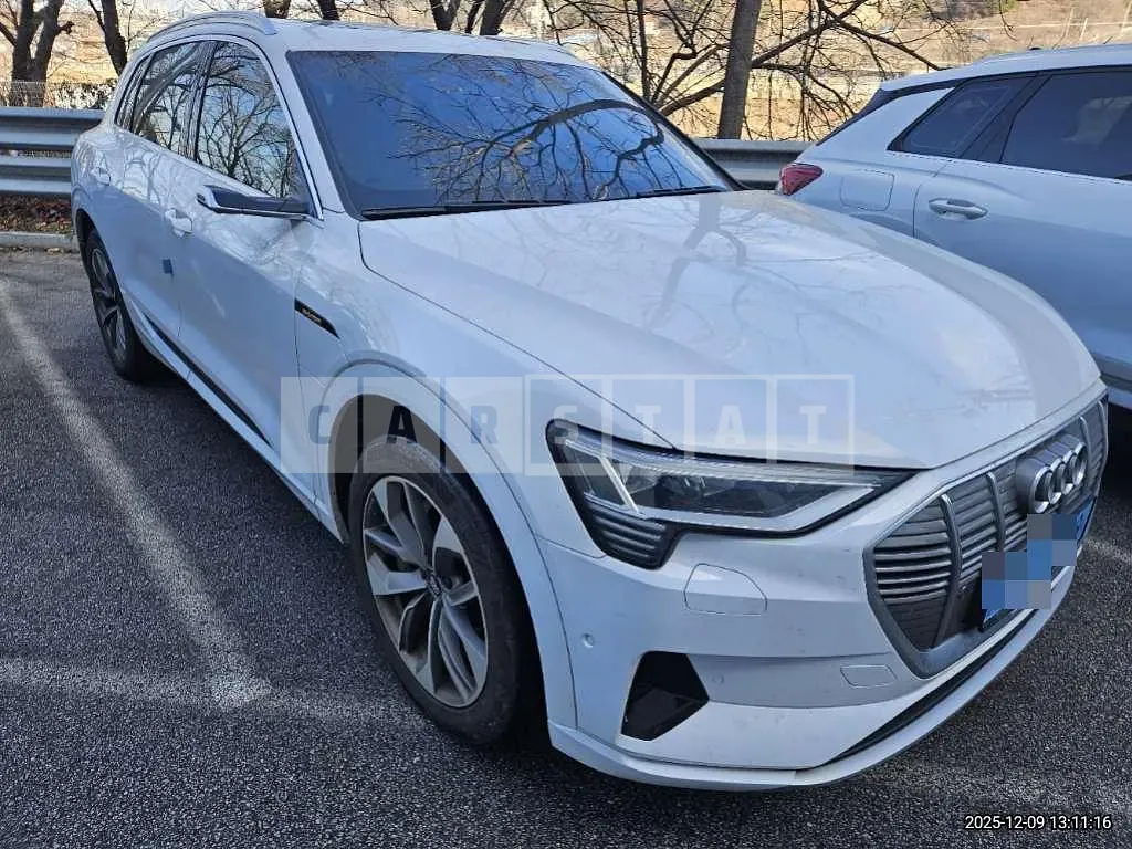 Photo 2 of 6: 2020 Audi e-tron 55 quattro — Korean insurance auction