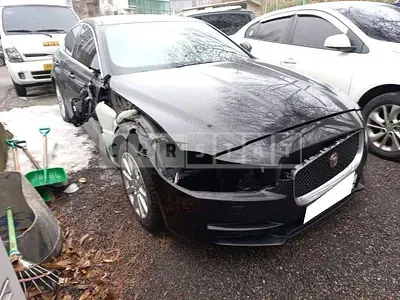 Photo 1 of 45: 2015 Jaguar XE 2.0d, VIN SAJAB4BN7GA926335 — Korean insurance auction