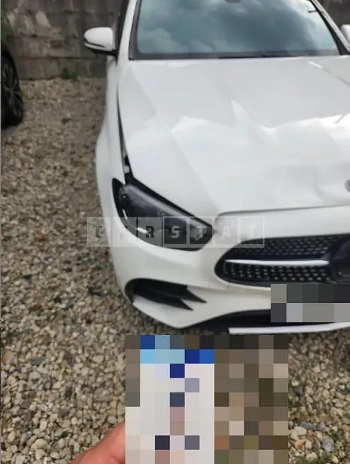 Photo 2 of 9: 2020 Mercedes-Benz E220 d 4Matic — Korean insurance auction