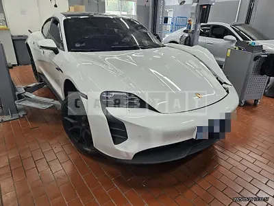 Photo 1 of 25: 2022 Porsche Taycan GTS (5-Seater) — Korean insurance auction