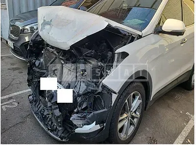 Photo 1 of 44: 2016 Hyundai Santa Fe, VIN KMHSW81XBGU633005 — Korean insurance auction