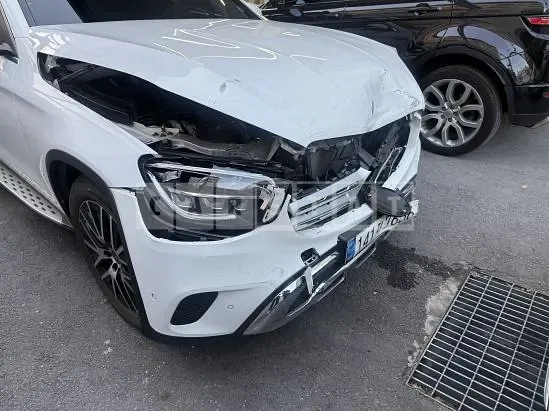 Photo 2 of 32: 2021 Mercedes-Benz GLC220d 4Matic — Korean insurance auction