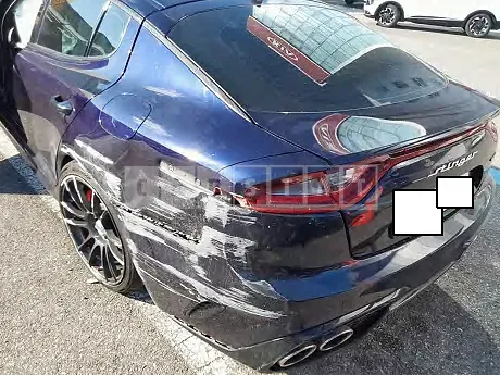 Photo 2 of 17: 2018 Kia Stinger, VIN KNAE751CBJS005344 — Korean insurance auction