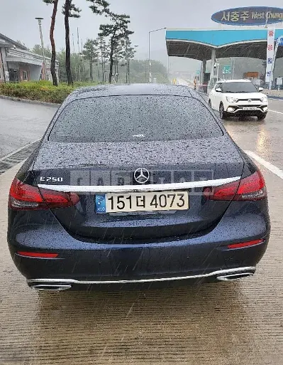 Photo 2 of 5: 2022 Mercedes-Benz E250 — Korean insurance auction