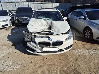 Photo 1 of 25: 2018 BMW Active Tourer, VIN WBA2C1103J7A31627 — Korean insurance auction