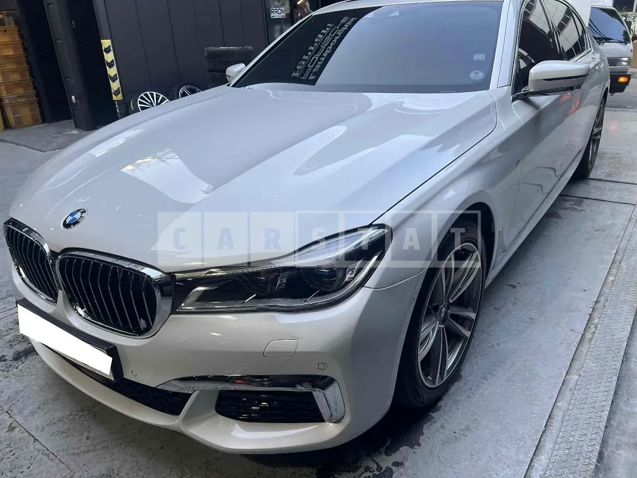 Photo 2 of 16: 2017 BMW 740Li xDrive, VIN WBA7E4103HGV21400 — Korean insurance auction