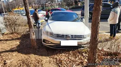 Photo 1 of 38: 2021 Volkswagen The Passat GT 2.0 TDI — Korean insurance auction