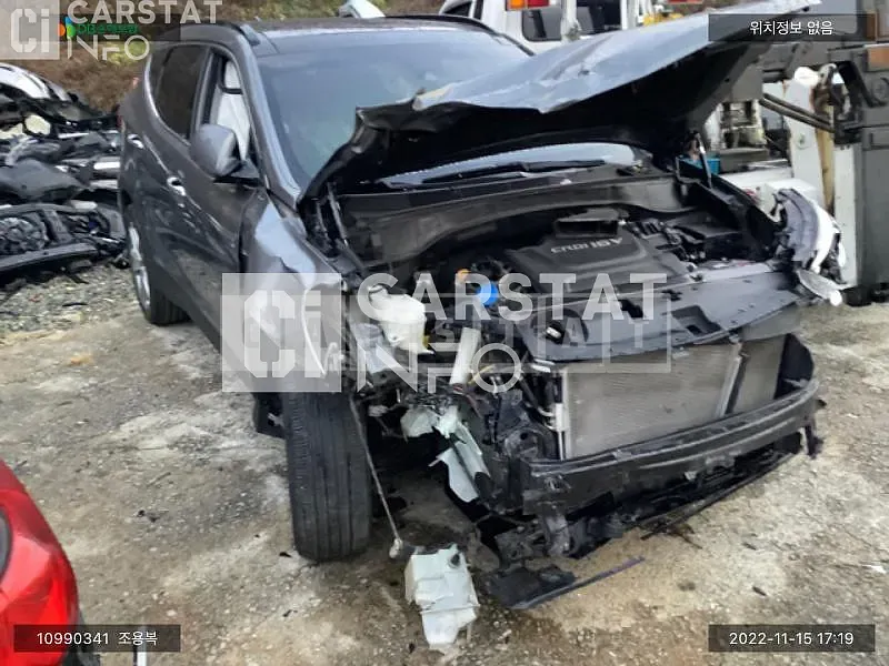 Photo 2 of 16: 2016 Hyundai Santa Fe, VIN KMHSW81UDGU645735 — Korean insurance auction