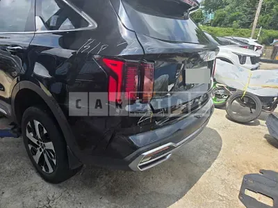 Photo 1 of 17: 2021 Kia Sorento 2.2 — Korean insurance auction