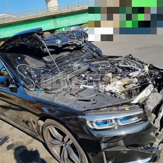 Photo 2 of 12: 2022 BMW 740i, VIN WBA7R2108NCJ95170 — Korean insurance auction