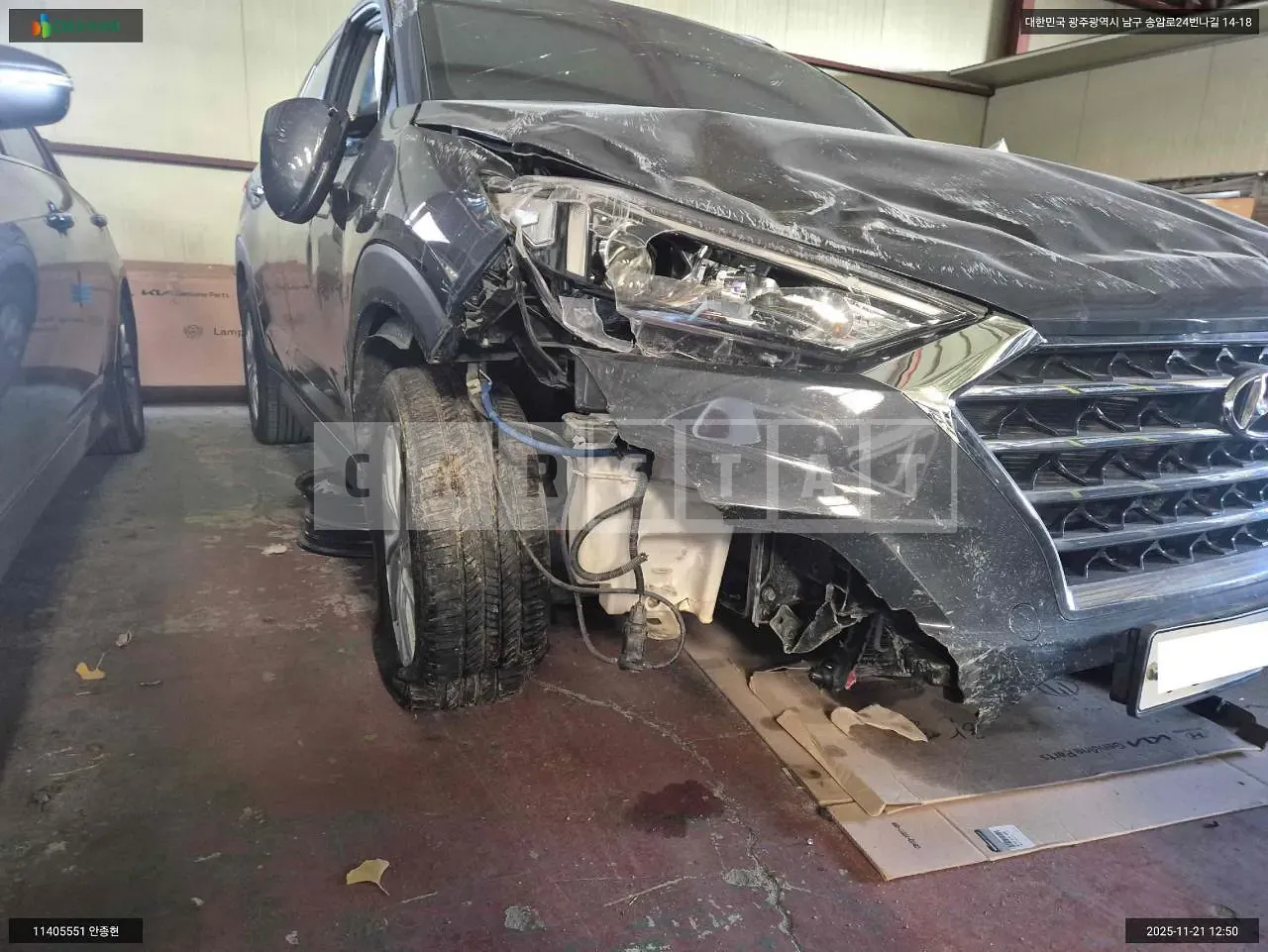 Photo 2 of 32: 2019 Hyundai Tucson, VIN KMHJ3812GLU203861 — Korean insurance auction