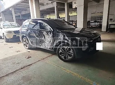 Photo 1 of 47: 2019 Hyundai Santa Fe, VIN KMHS381ADKU137756 — Korean insurance auction
